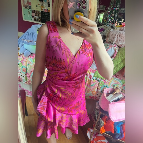 Sachin + Babi Dress | Sachin & Babi Dress Pink Ruffle Leaf Print Mini in Size 6 - Picture 4 of 9